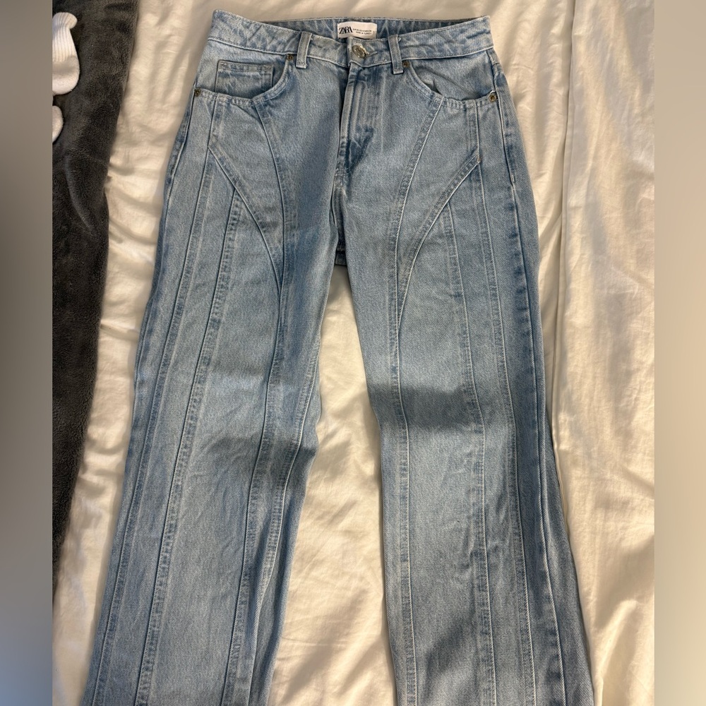 Light Wash Jeans